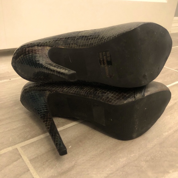 BKE Snakeskin platform pumps - Picture 5 of 6